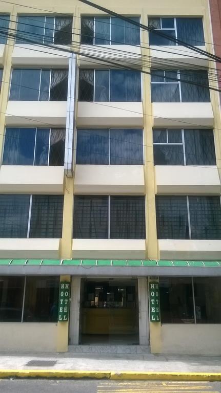 Hotel Bacastell Quito Bagian luar foto